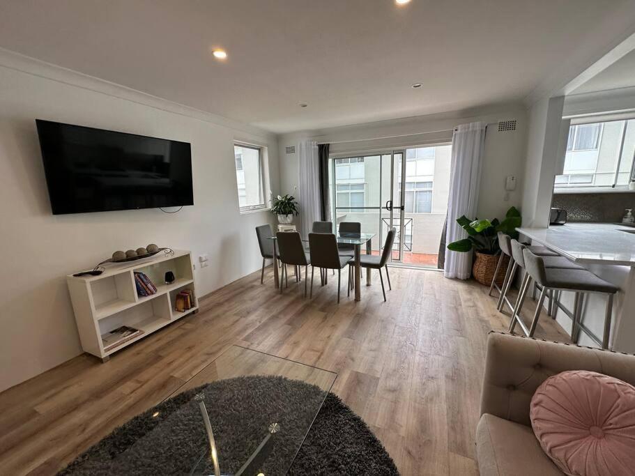 Ocean Front Apartment Cronulla Buitenkant foto