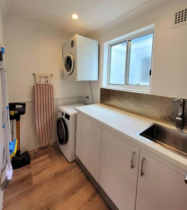 Ocean Front Apartment Cronulla Buitenkant foto