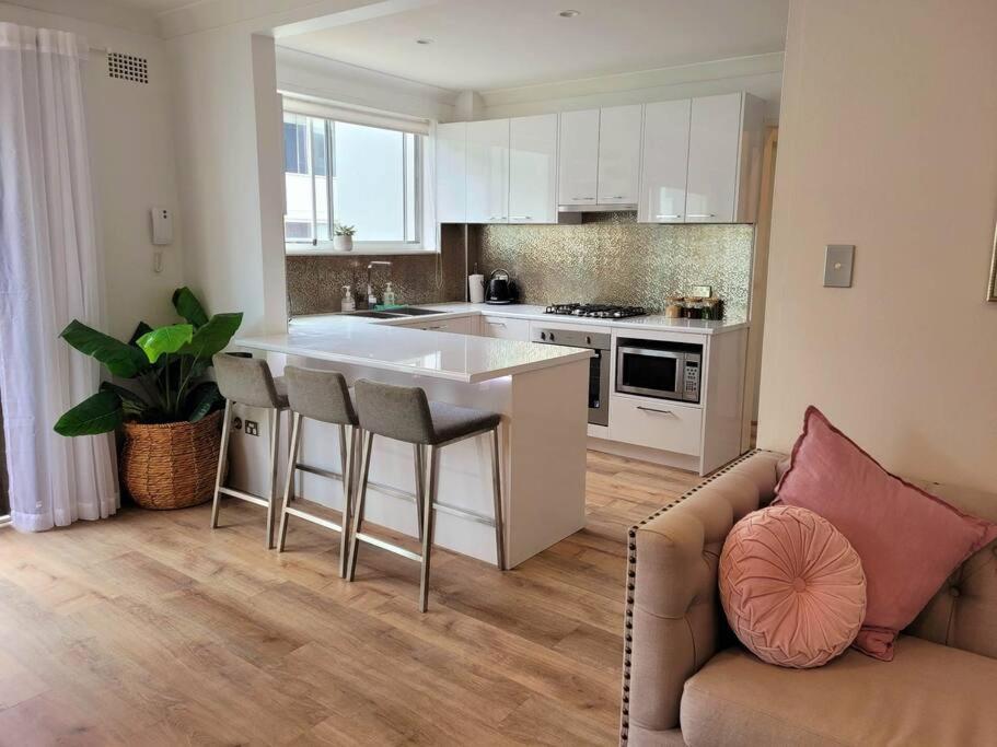 Ocean Front Apartment Cronulla Buitenkant foto