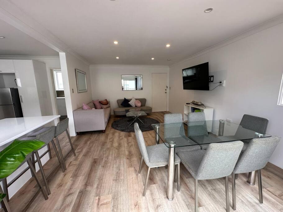 Ocean Front Apartment Cronulla Buitenkant foto
