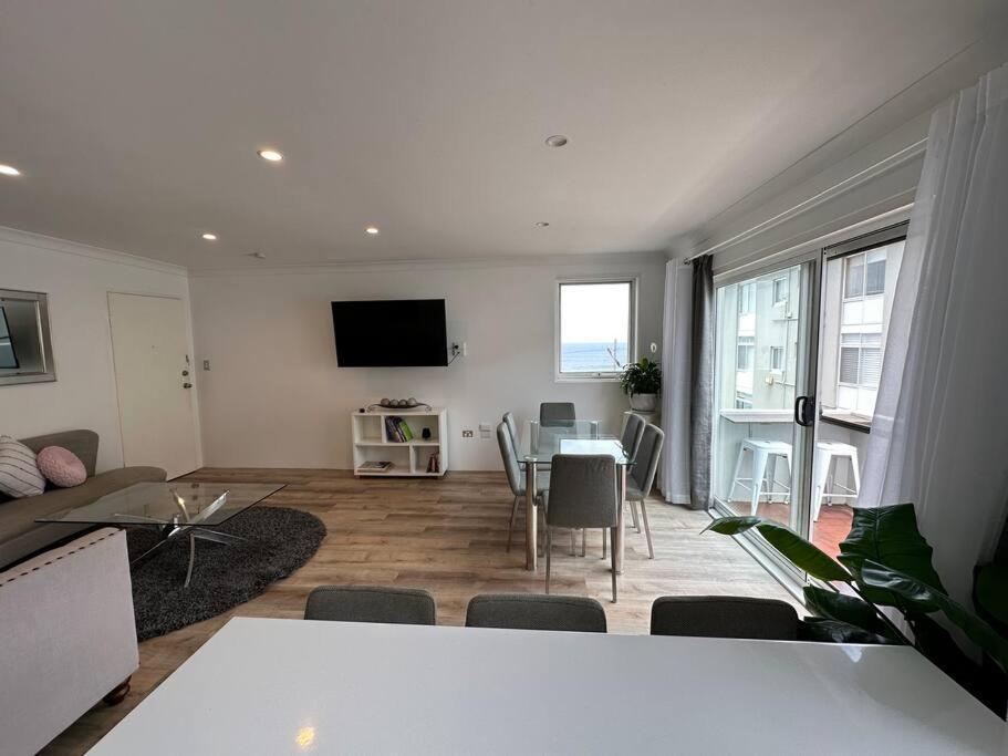 Ocean Front Apartment Cronulla Buitenkant foto
